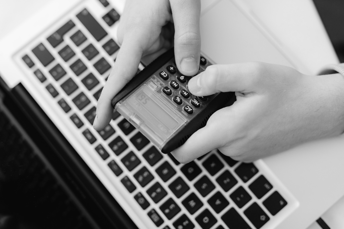 Image: /uploads/pages/simplyequityrelease/Optimized-pexels-karolina-grabowska-6958513.jpg
